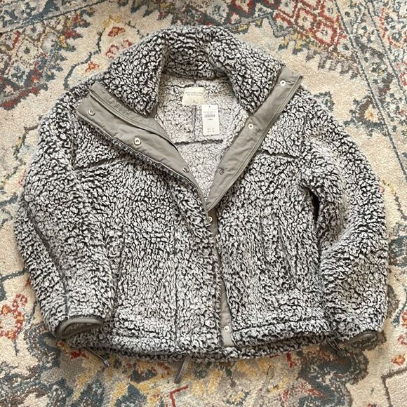 NWT Abercrombie Cinched Cocoon Sherpa Full-Zip LIGHT GREY XS - Picture 5 of 5